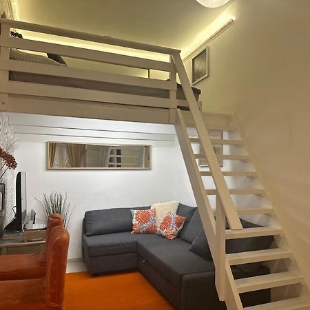 Castlehill Apartman The Perfect Blend Of Urban Living And Sightseeing Convenience Budapeste Exterior foto