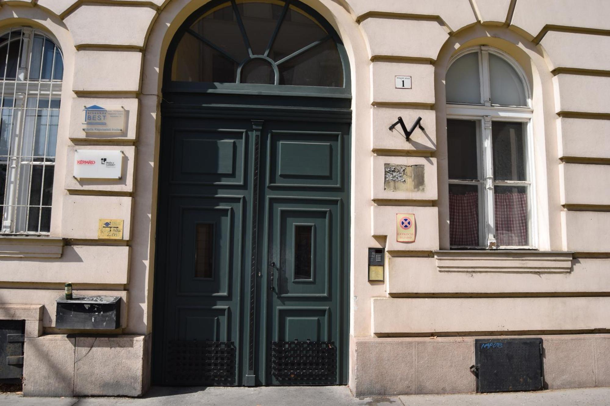 Castlehill Apartman The Perfect Blend Of Urban Living And Sightseeing Convenience Budapeste Exterior foto